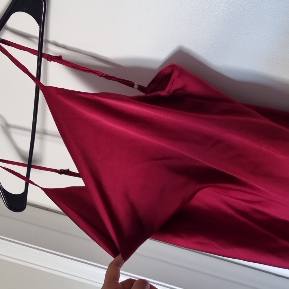 Silky Red Dress - Picture 5 of 5